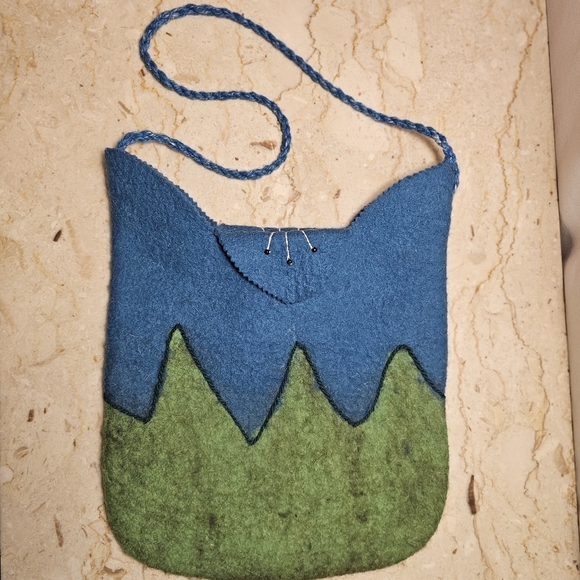 Handmade Whimsical Artisan Sheep's Wool Felted Green Blue Shoulder Bag Mongolia - Picture 4 of 7
